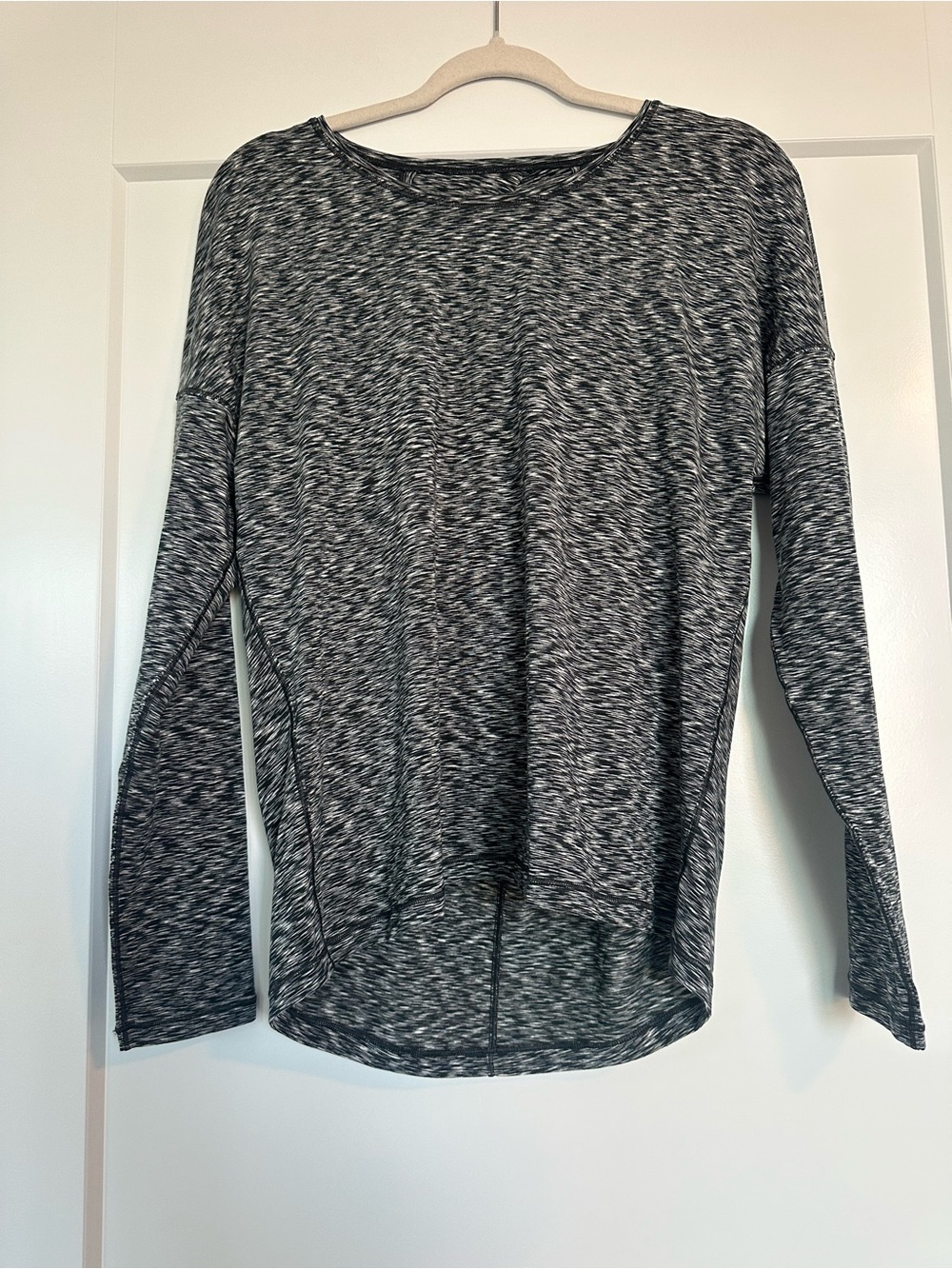 lululemon athletica Heathered Black Long Sleeve Crew